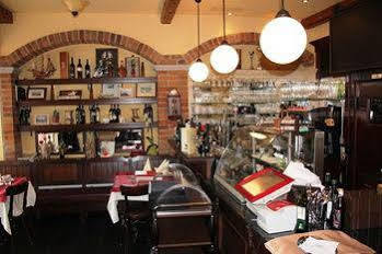Hotel Boutique Adria 4*